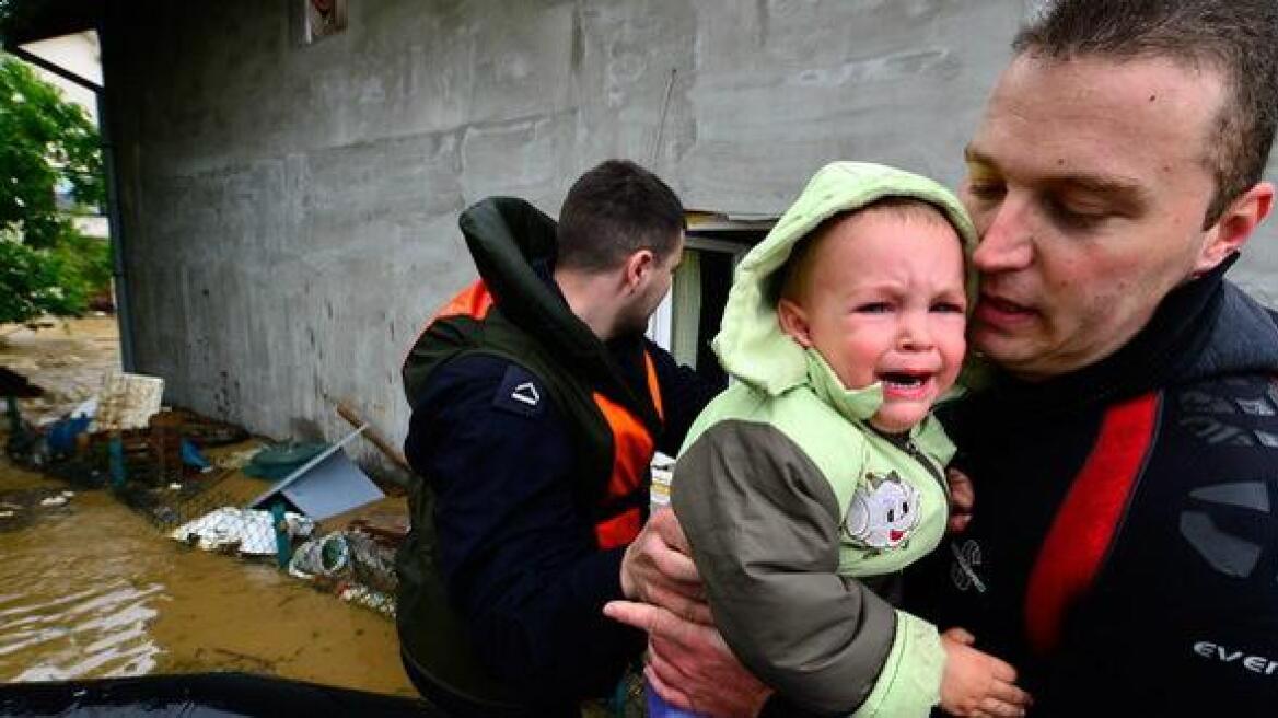 Τουλάχιστον 20 νεκροί από τις πλημμύρες σε Σερβία και Βοσνία